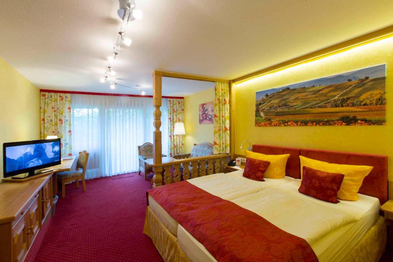 Hotel Pfalzblick Dahn Bagian luar foto
